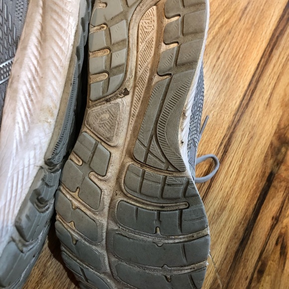 ASICS size 10 grey - Picture 9 of 16